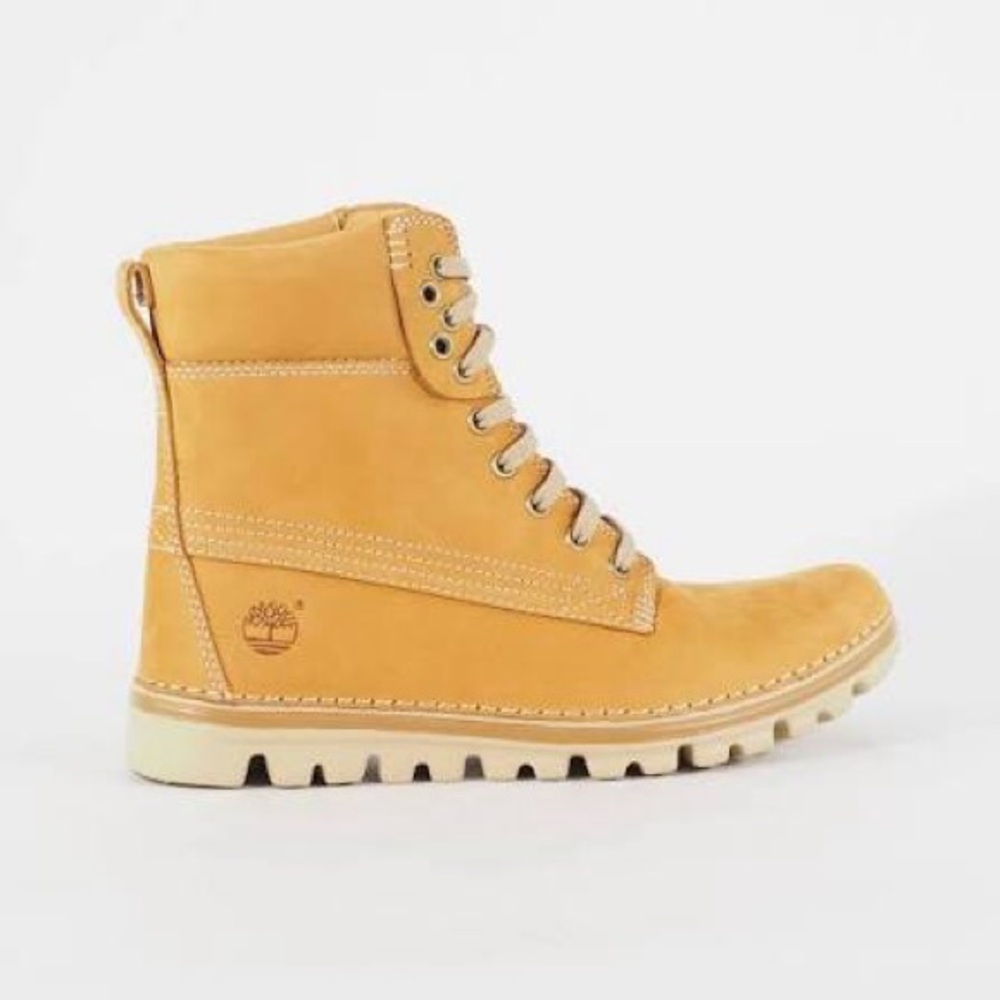 Timberland Women’s Brookton Wheat Lace-Up Boots